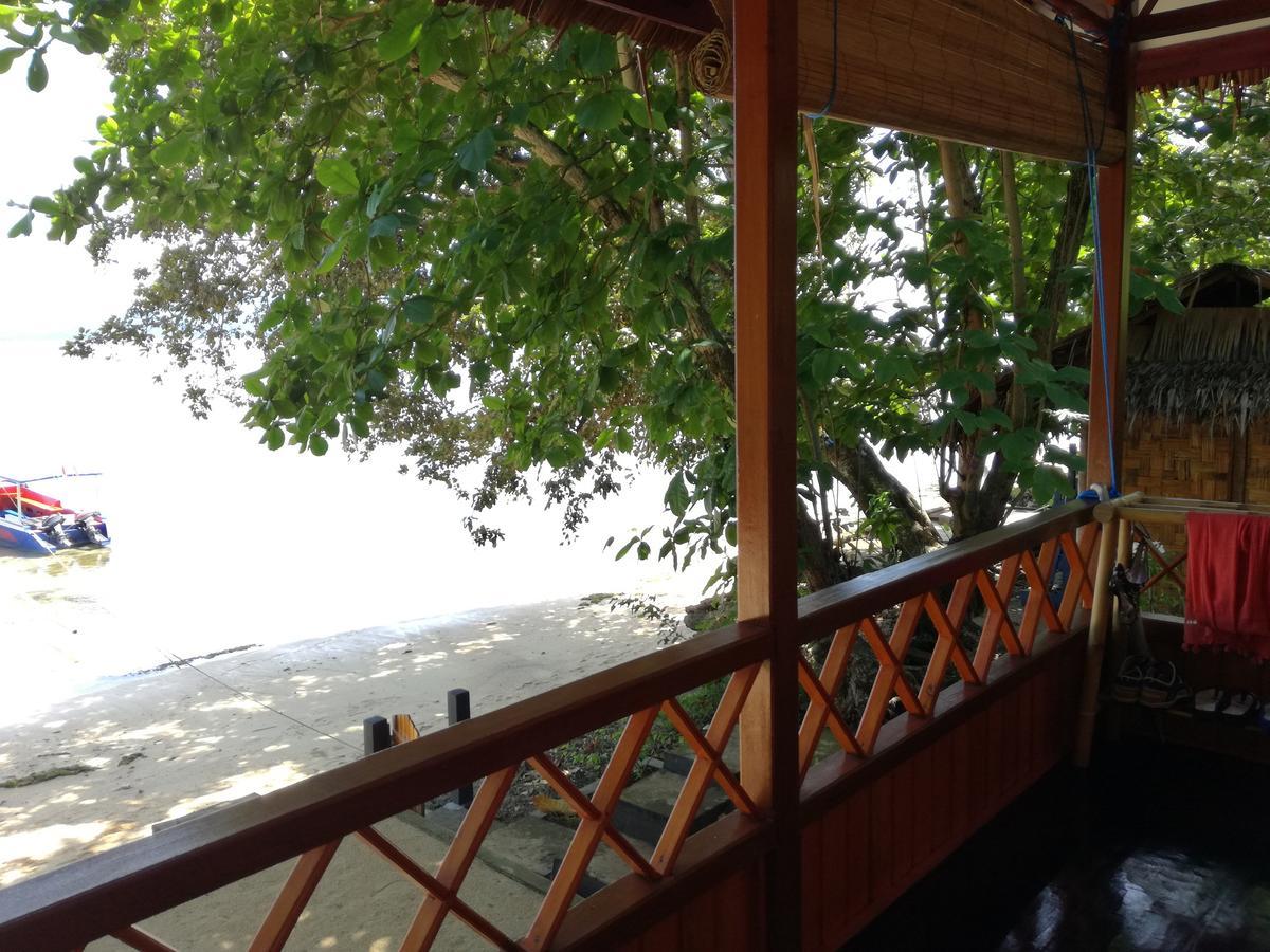 Raja Laut Dive Resort Bunaken Pokoj fotografie
